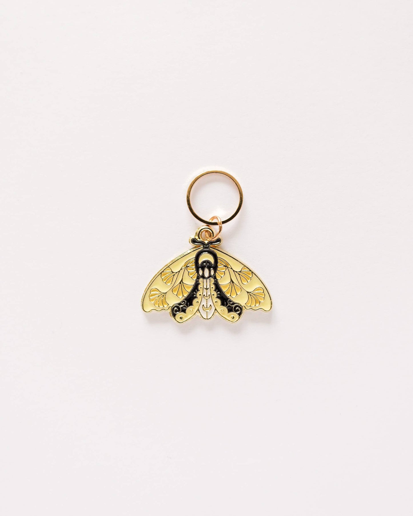 Kuvassa on Hello Kim Butterflies -Perhoset -silmukkamerkkisetti (stitch marker).