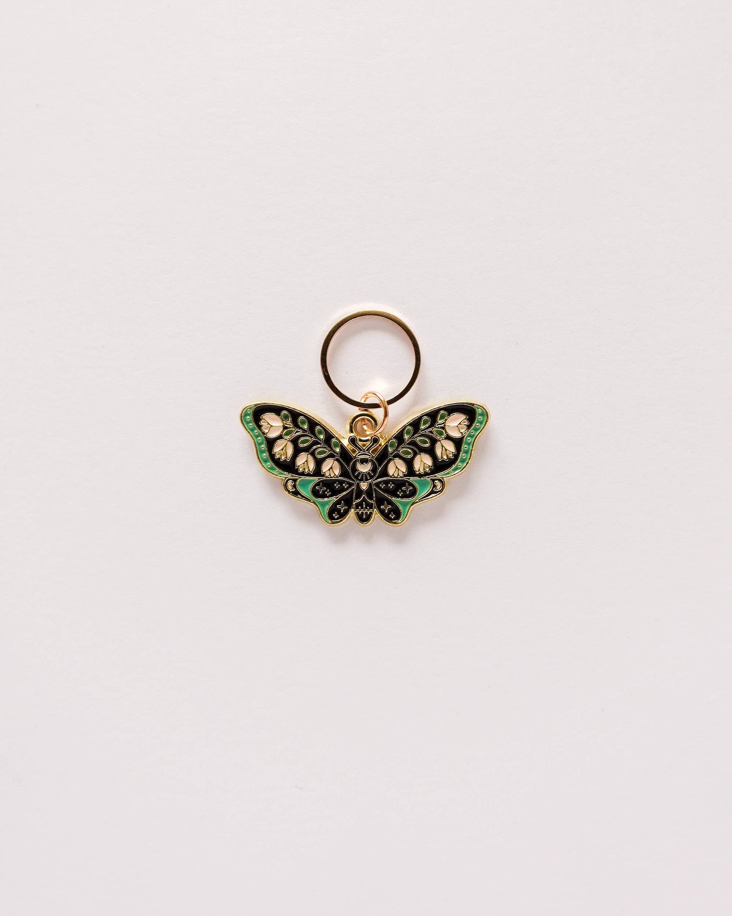Kuvassa on Hello Kim Butterflies -Perhoset -silmukkamerkkisetti (stitch marker).