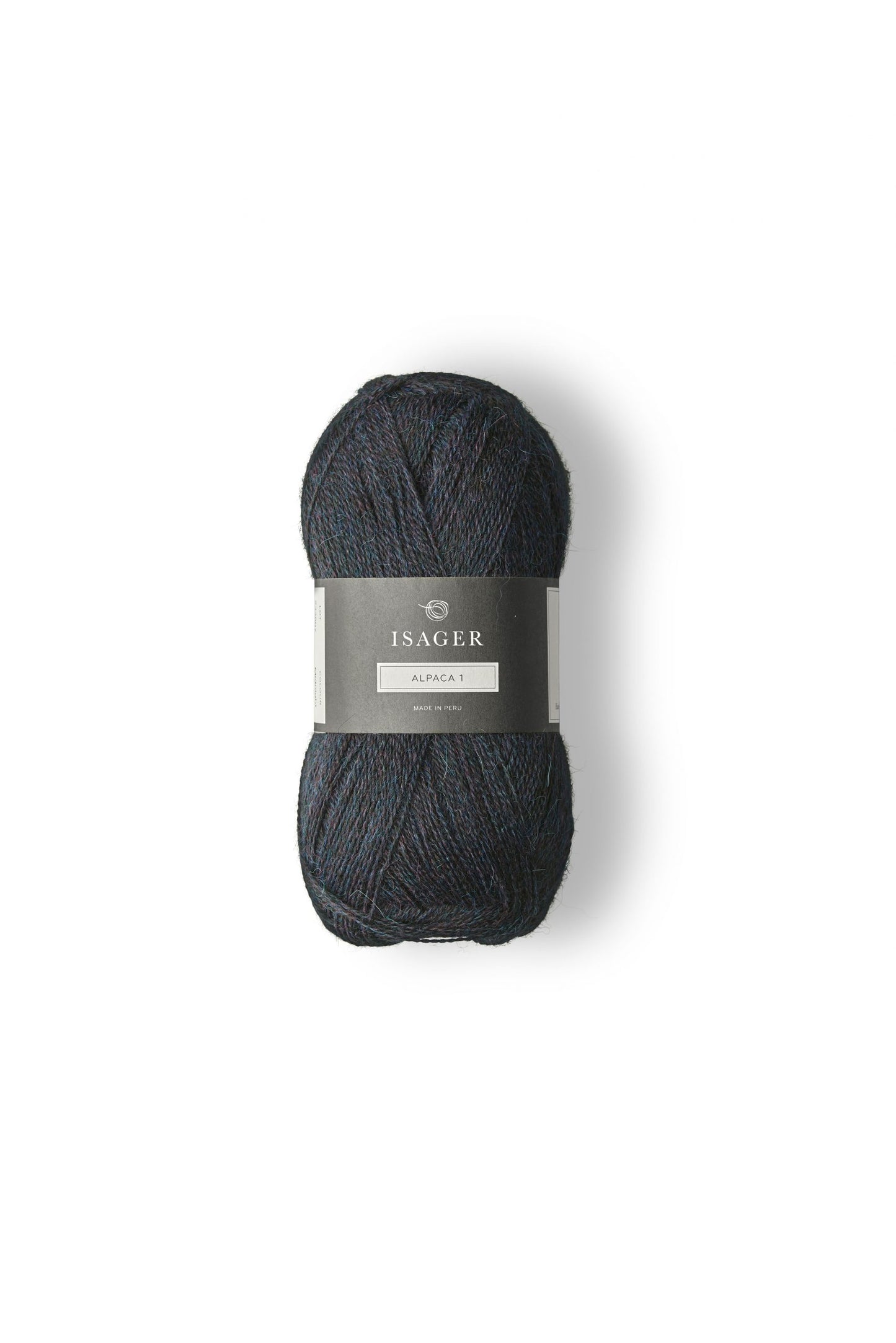 Kuvassa on Isager Alpaca 1 -lanka (yarn) värissä Midnight.