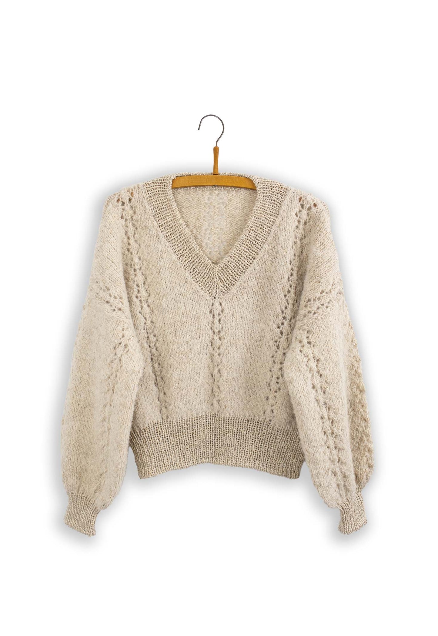 Kuvassa on Isager Crystal -neuleohje (pattern).