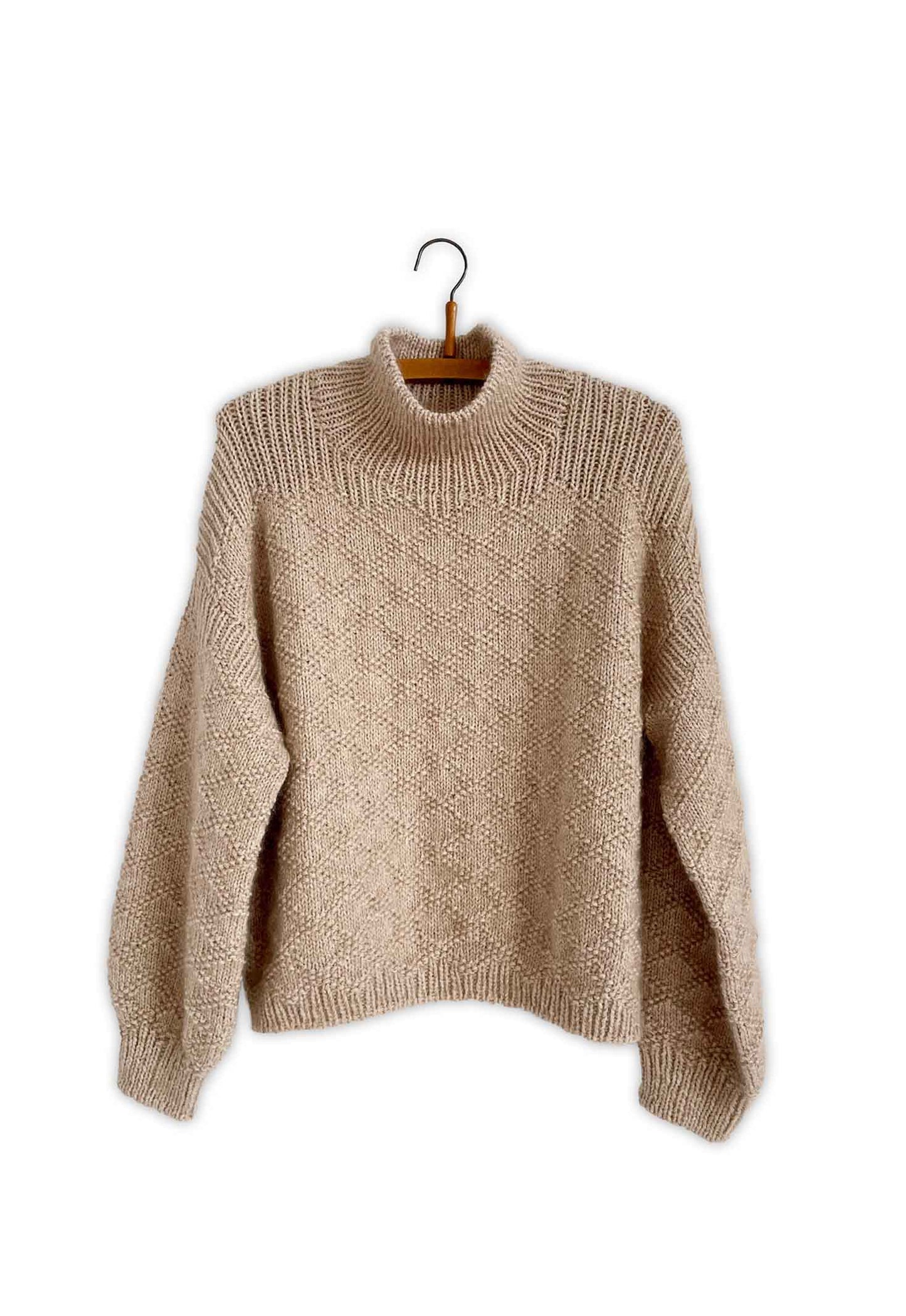 Kuvassa on Isager Texture Sweater -neuleohje (pattern).