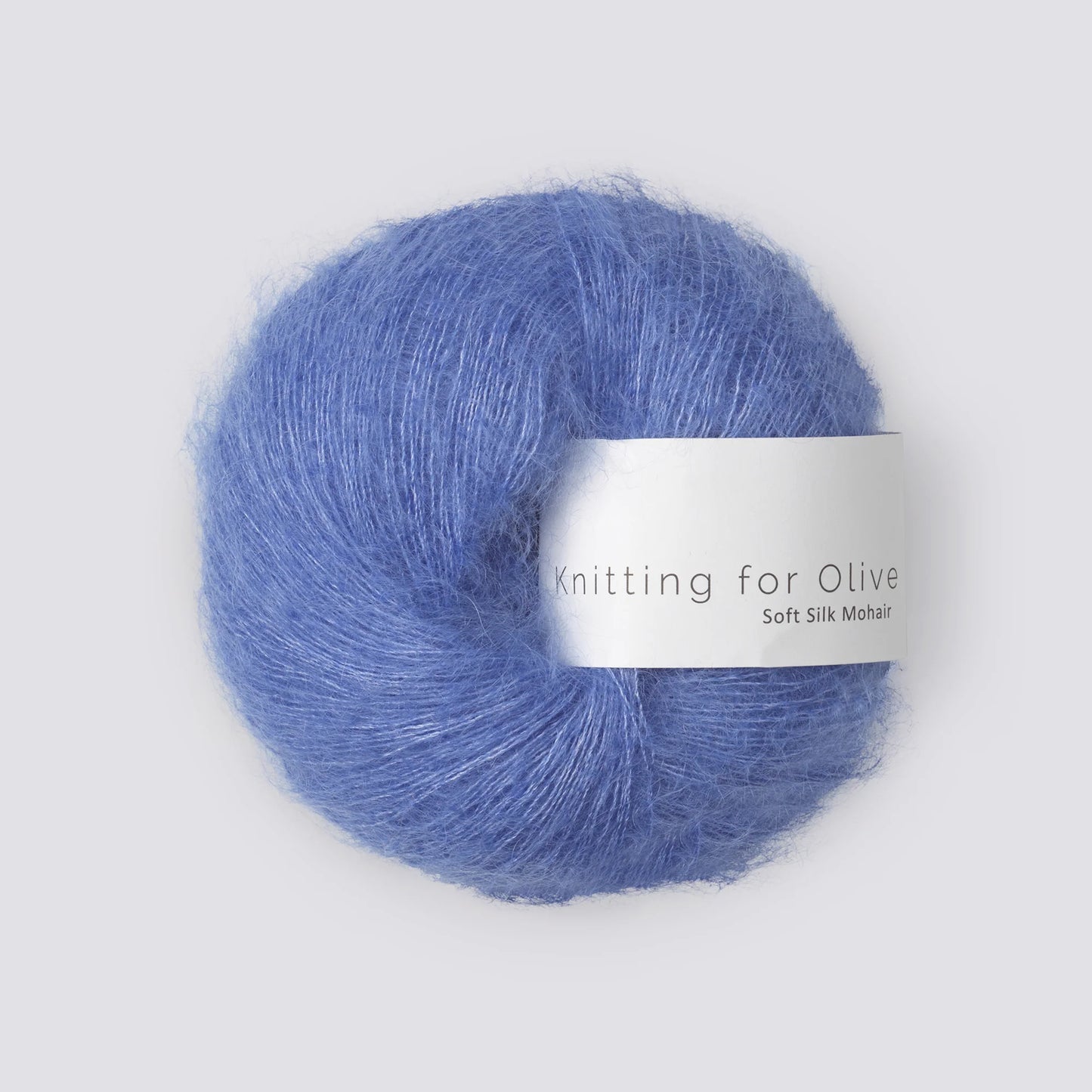 Kuvassa on Knitting for Olive Soft Silk Mohair -lanka (yarn) värissä Lavender Blue.