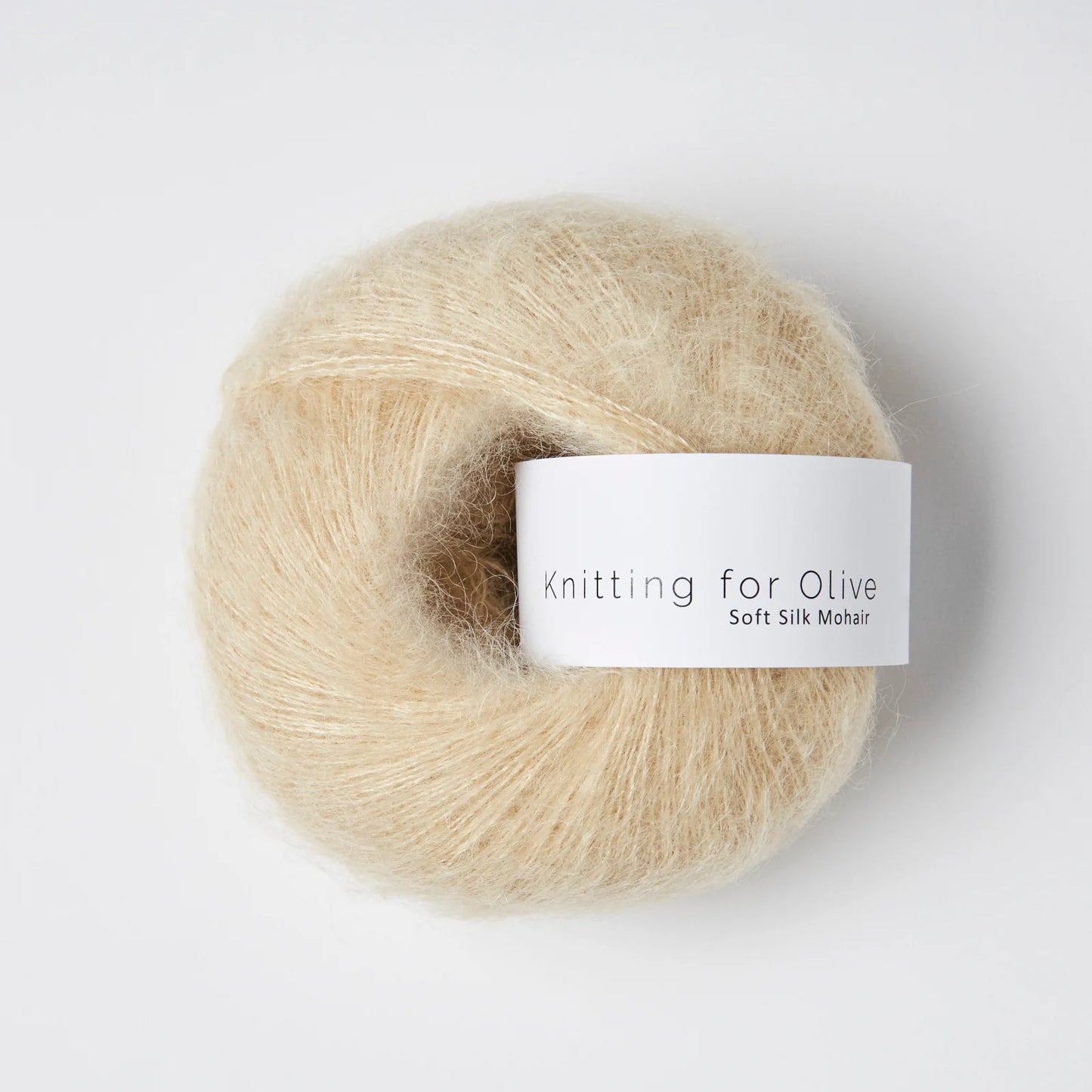Kuvassa on Knitting for Olive Soft Silk Mohair -lanka (yarn) värissä Wheat.