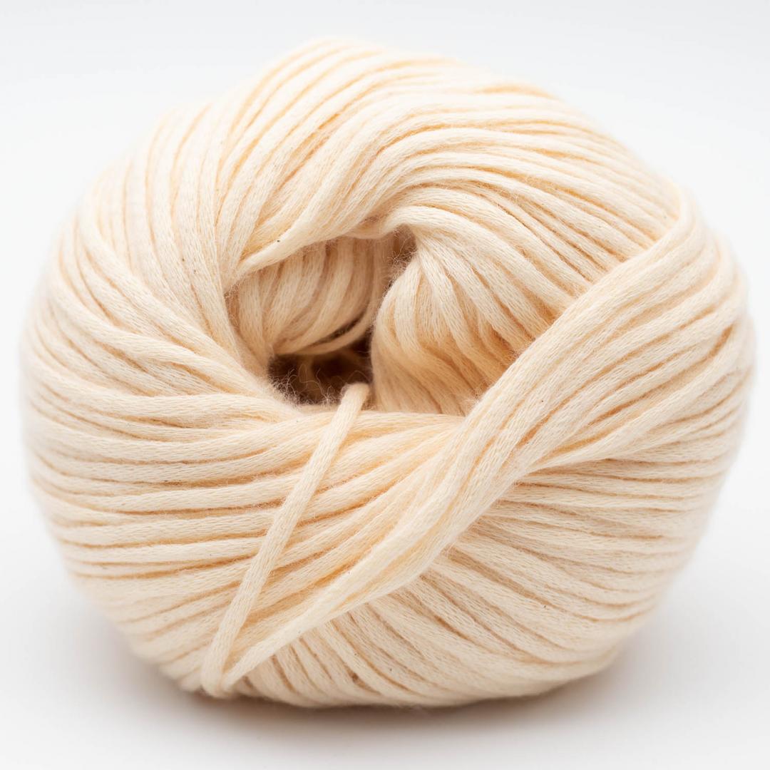 Kuvassa on Kremke Soul Wool Vegan Cashmere -lanka sävyssä Vanilla.