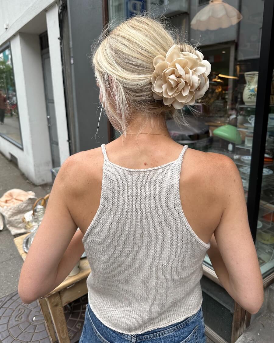 Kuvassa on PetiteKnit Audrey Top -neuleen ohje (pattern).