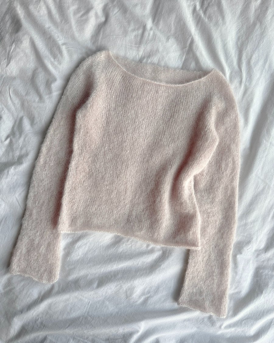 Kuvassa on PetiteKnit Bea Blouse -neulepuseron ohje (pattern).