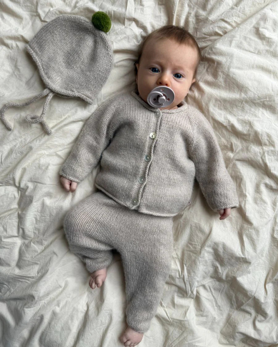 Kuvassa on PetiteKnit Cleo Baby -neuleohje (pattern).