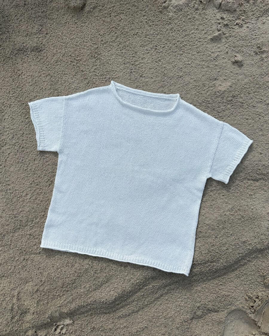 Kuvassa on PetiteKnit Cloud Tee -neuleen ohje (pattern).