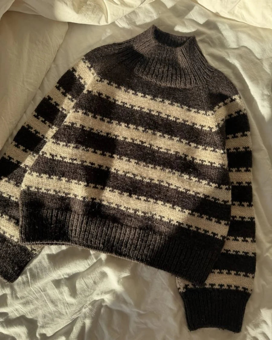 Kuvassa on PetiteKnit Key Sweater -neuleohje (pattern).