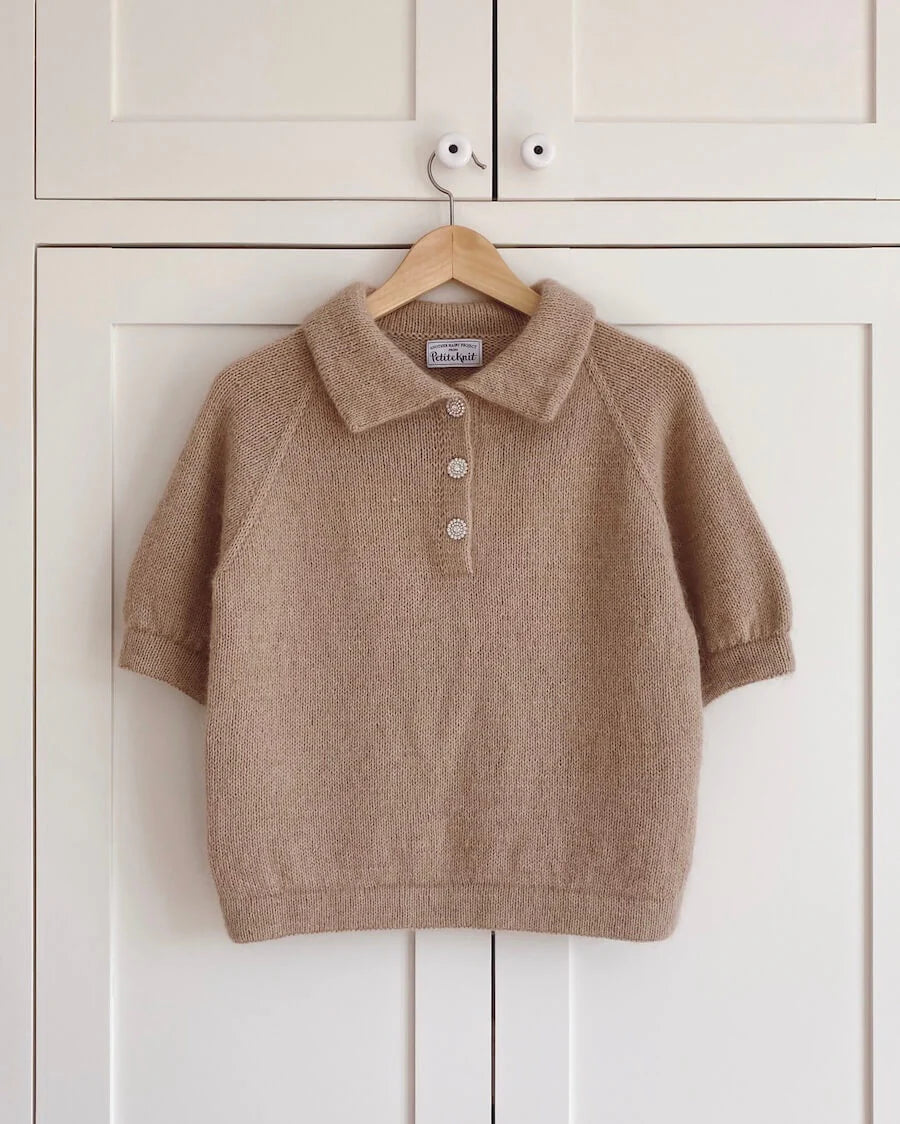 Kuvassa on PetiteKnit Maude Tee -neuleohje (pattern).