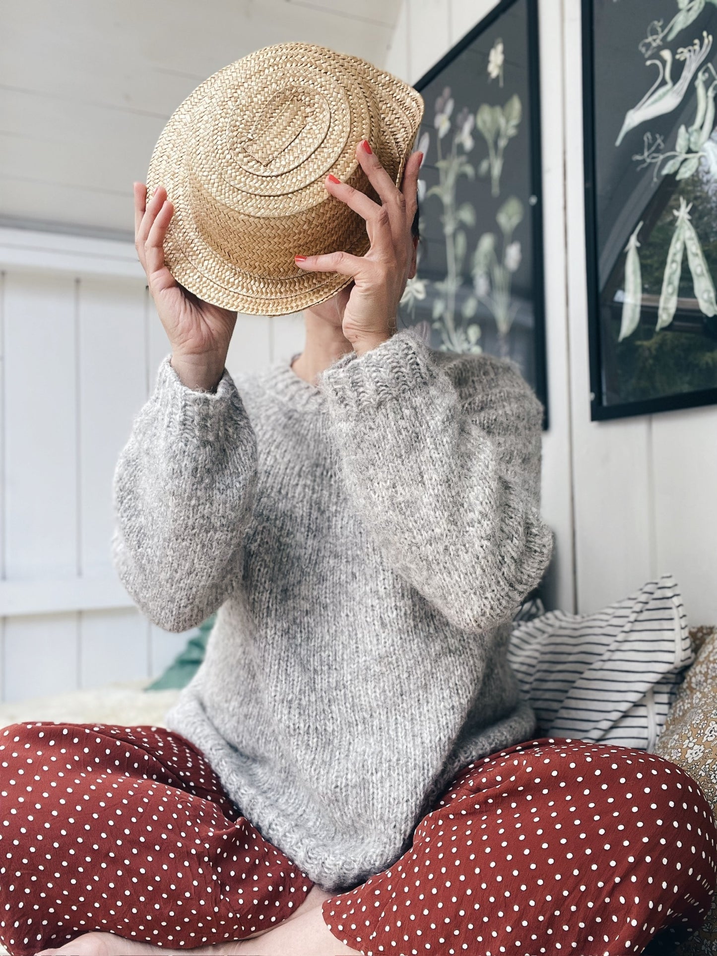 Kuvassa on PetiteKnit Novice Sweater -neule.