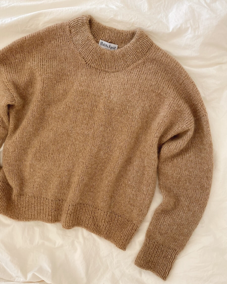 Kuvassa on PetiteKnit Oslo Sweater -neuleen ohje (pattern).