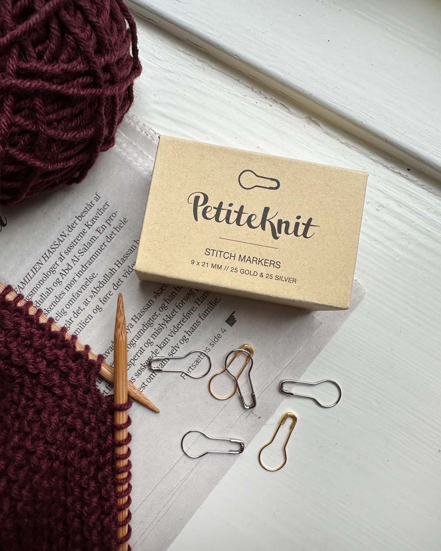 Kuvassa on PetiteKnit Opening Stitch markers -silmukkasetti.