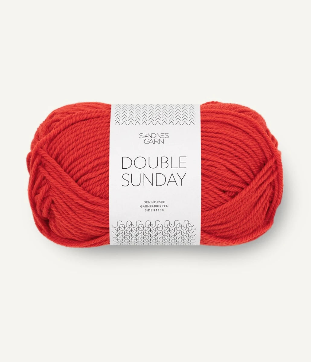 Kuvassa on Sandnes Garn Double Sunday -lanka (yarn) värissä Scarlet Red.