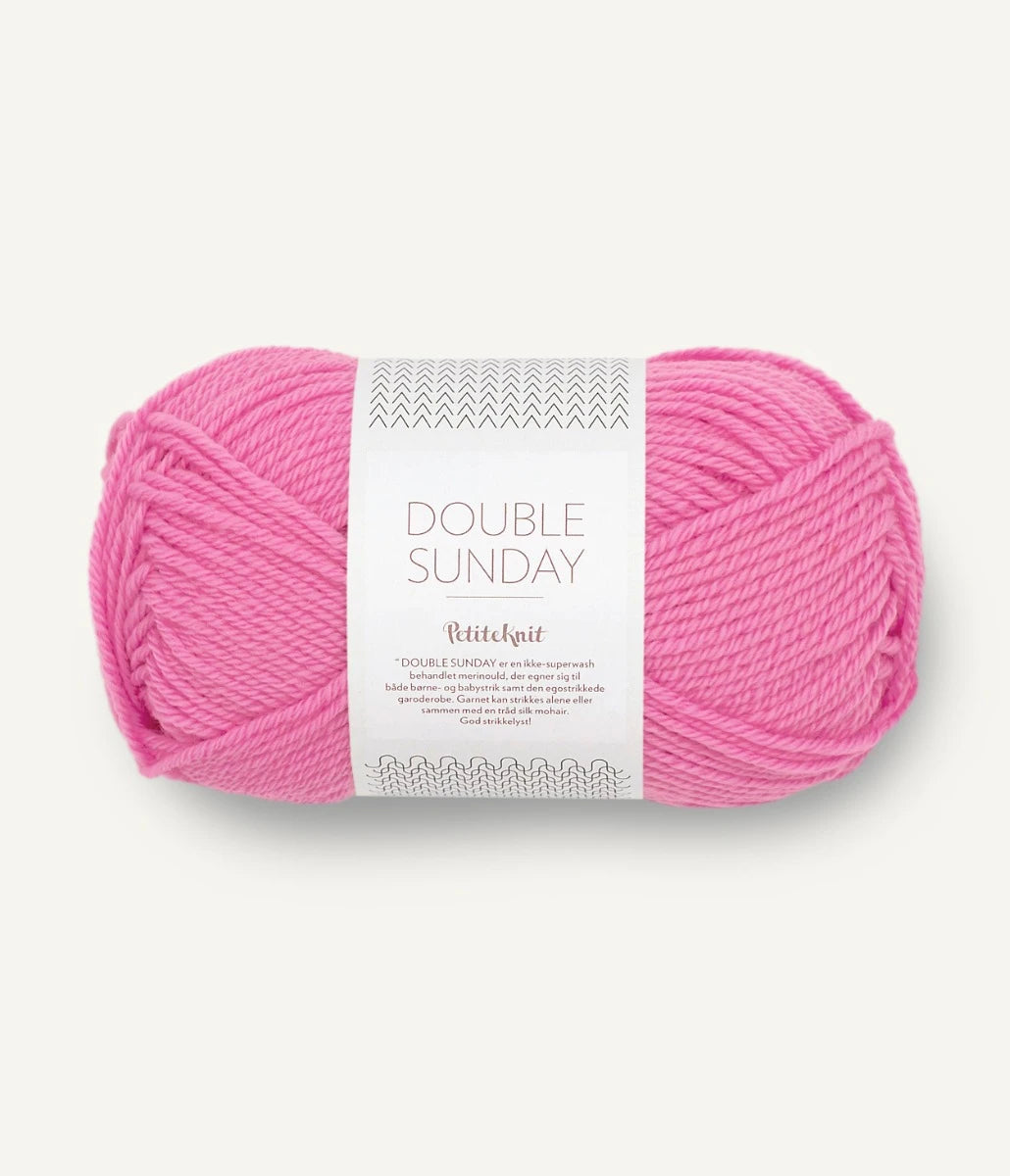 Kuvassa on Sandnes Garn Double Sunday -lanka (yarn) värissä PK Flamingo.