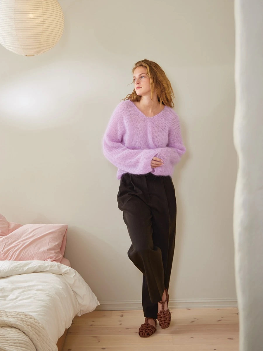 Kuvassa on Sandnes Garn Facile Sweater -neuleohje (pattern).