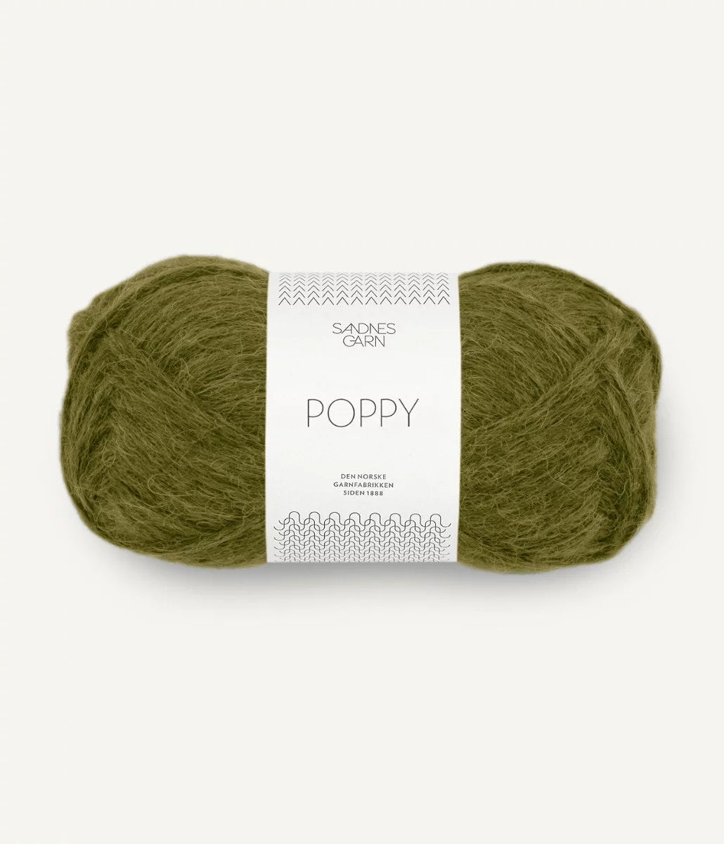 Kuvassa on Sandnes Garn Poppy -lanka (yarn) värissä Dark Moss Green