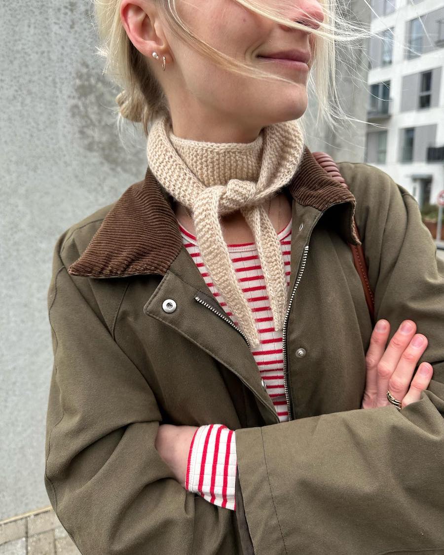 Armin helmikuun myydyin ohje oli ihastuttava PetiteKnit Sophie Scarf!