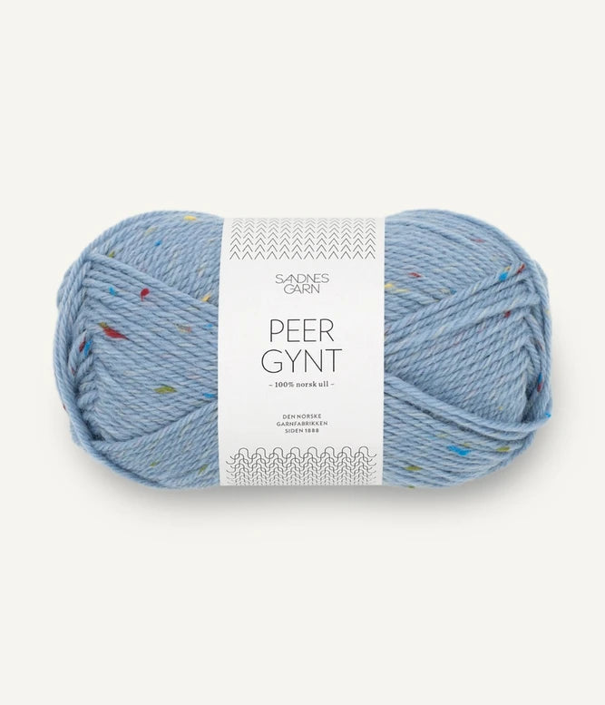 Kuvassa on Sandnes Garn Peer Gynt Tweed -lanka (yarn) värissä Blå Hortensia Tutti Frutti Tweed.