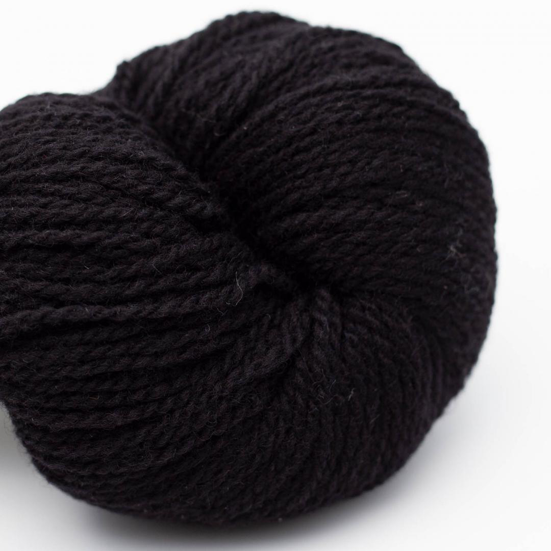 Kuvassa on BC Garn Semilla Melange GOTS -lanka (yarn) värissä musta.