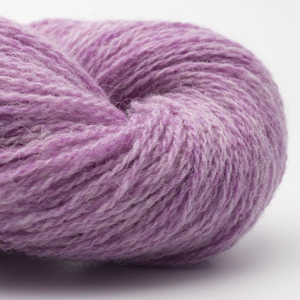 Kuvassa on BC Garn Bio Shetland GOTS -lanka (yarn) värissä Magnolia.