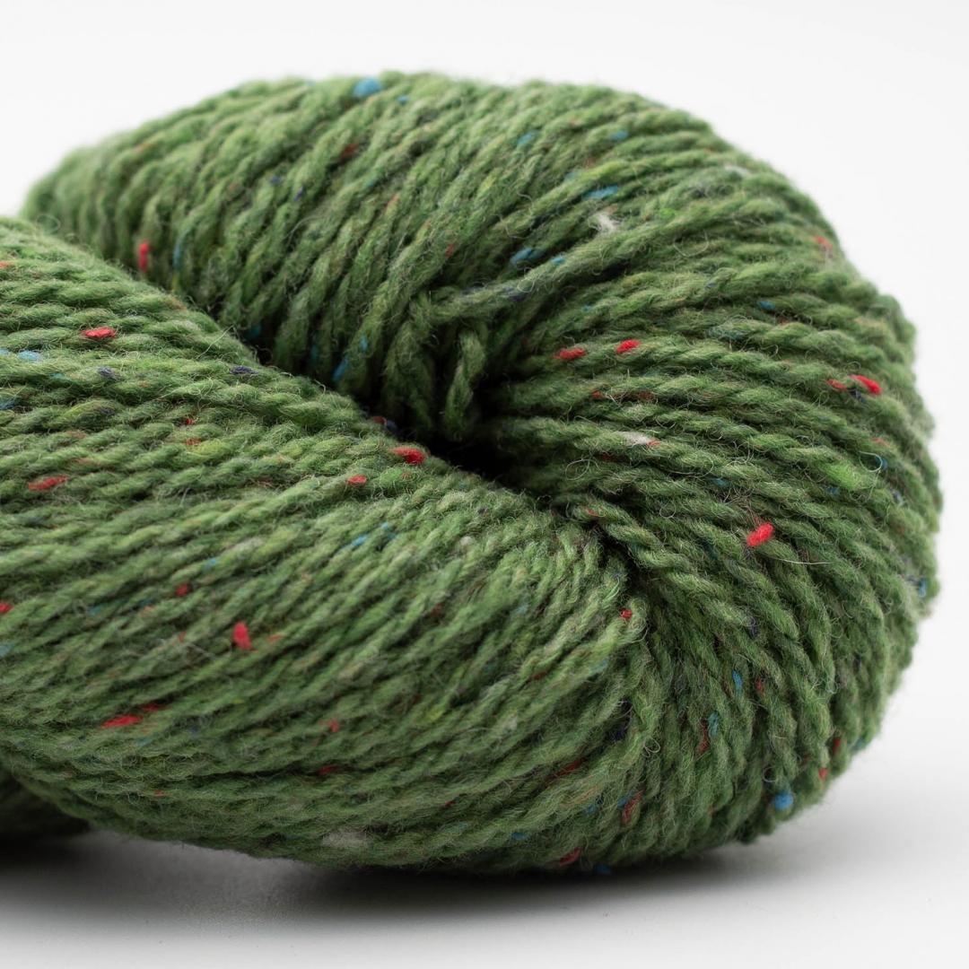 Kuvassa on BC Garn Loch Lomond GOTS -lanka värissä Fresh Green.