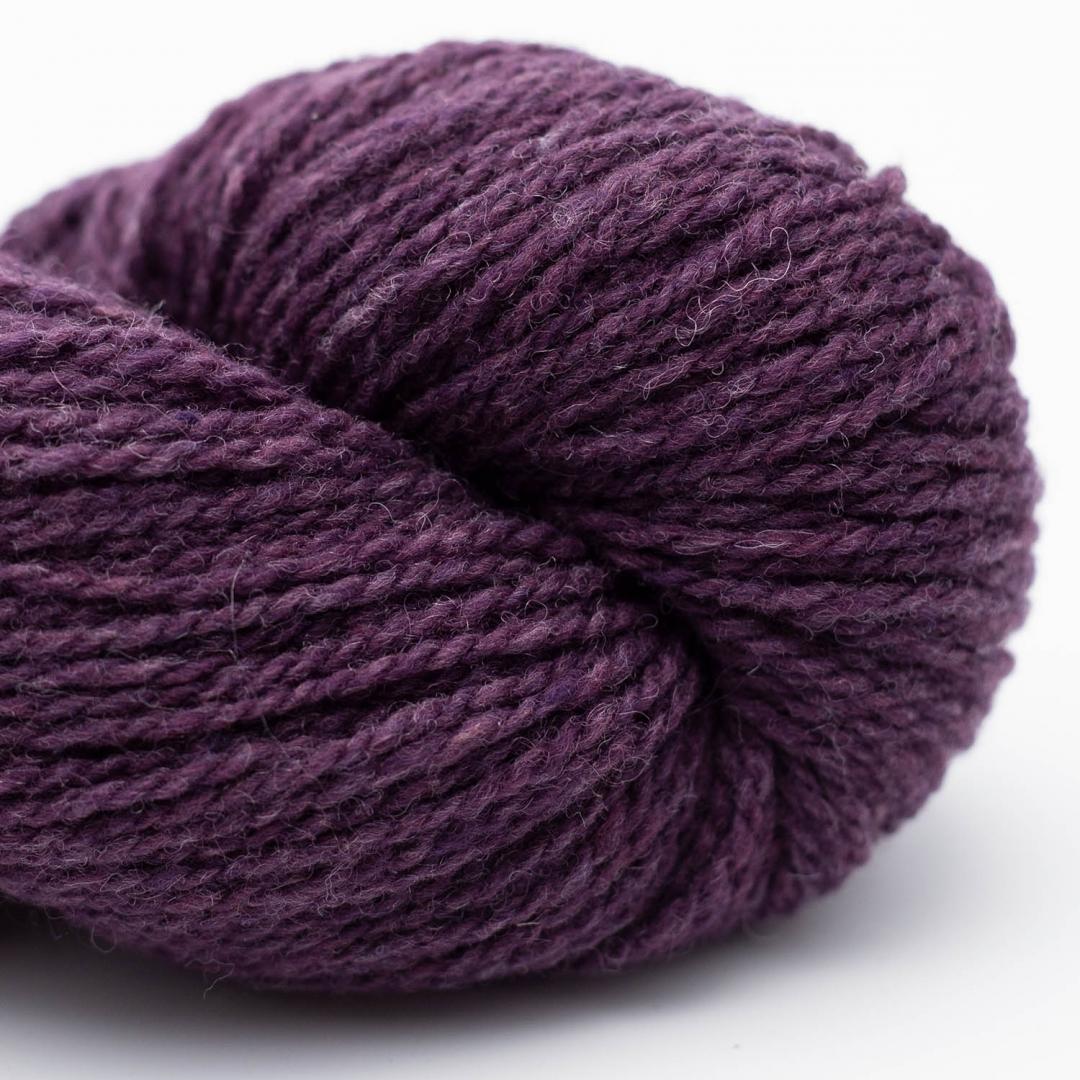  Kuvassa on BC Garn Semilla Melange GOTS -lanka (yarn) värissä Aubergine.