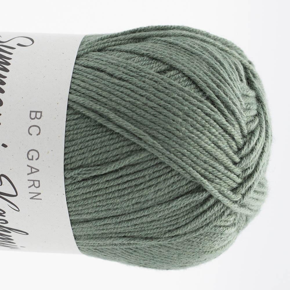 Kuvassa on BC Garn Summer in Kashmir lanka (yarn) värissä Greenish Gray.