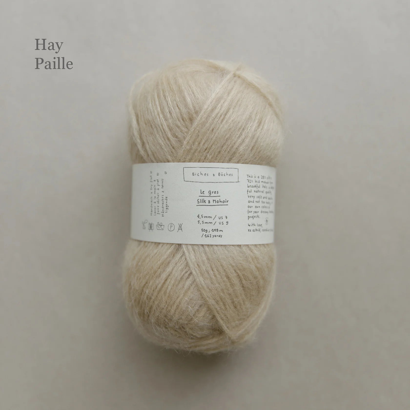 Kuvassa on Biches & Bûches Le Gros Silk & Mohair -lanka värissä Hay.