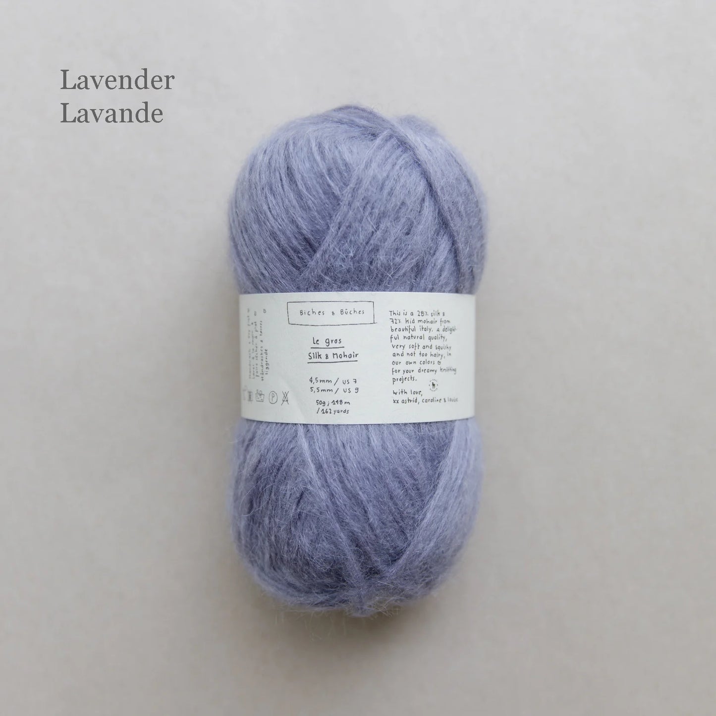 Kuvassa on Biches & Bûches Le Gros Silk & Mohair -lanka värissä Lavender.