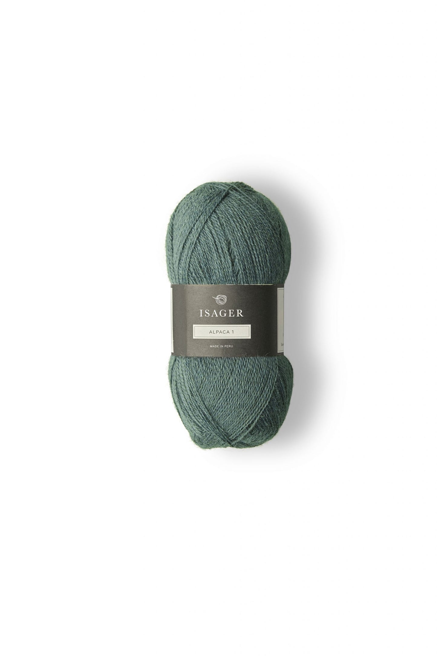 Kuvassa on Isager Alpaca 3 -lanka (yarn) värissä 16.