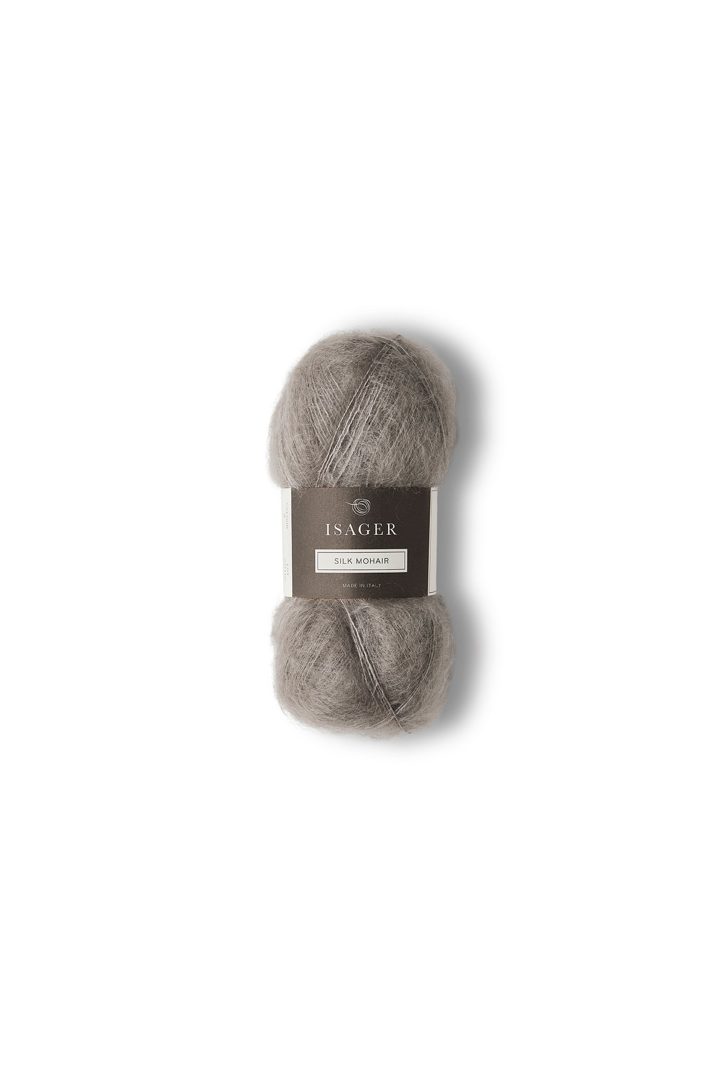 Kuvassa on Isager Silk Mohair -lanka (yarn) värissä 2.