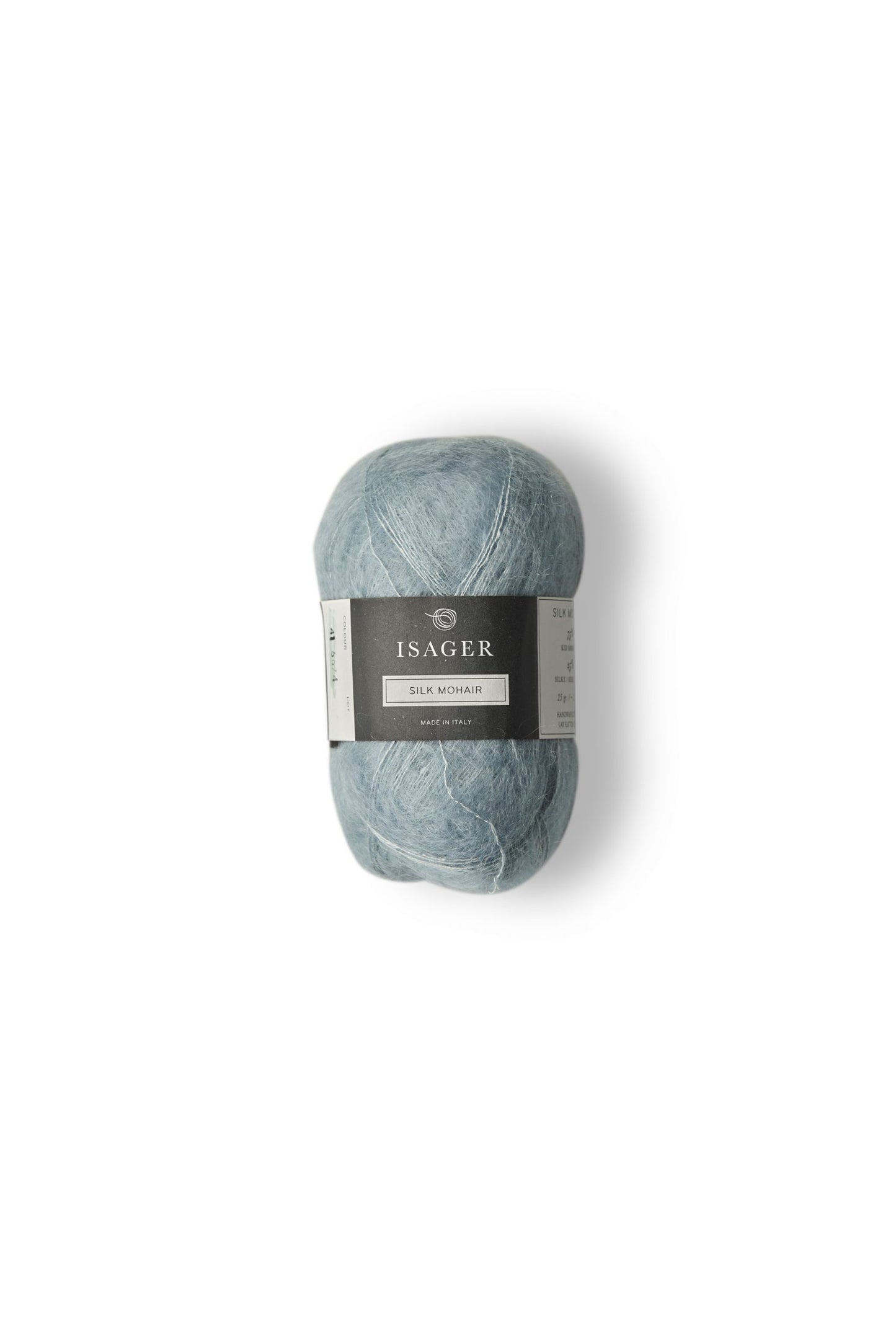 Kuvassa on Isager Silk Mohair -lanka (yarn) värissä 41.