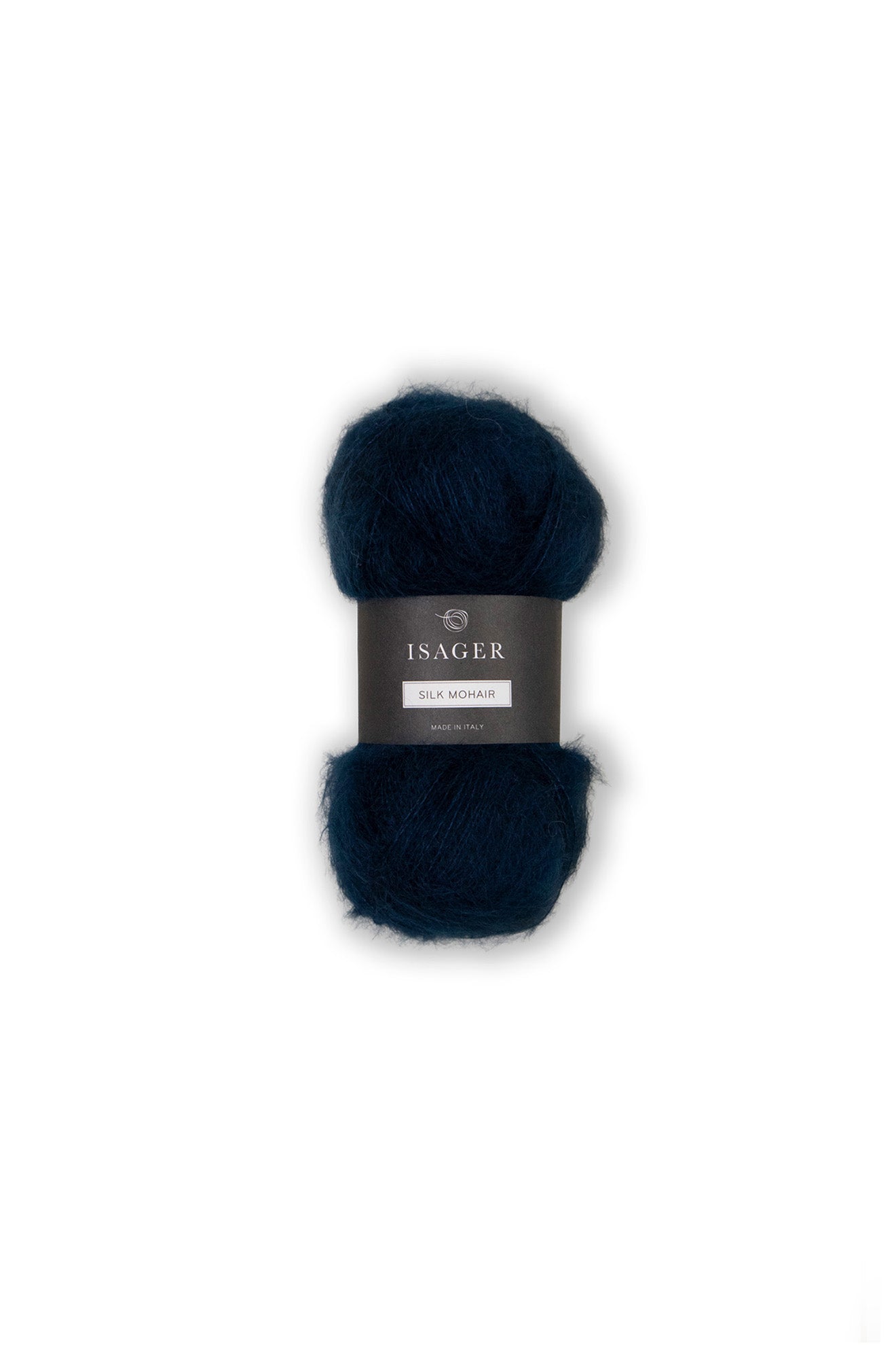 Kuvassa on Isager Silk Mohair -lanka (yarn) värissä 101 RMS.