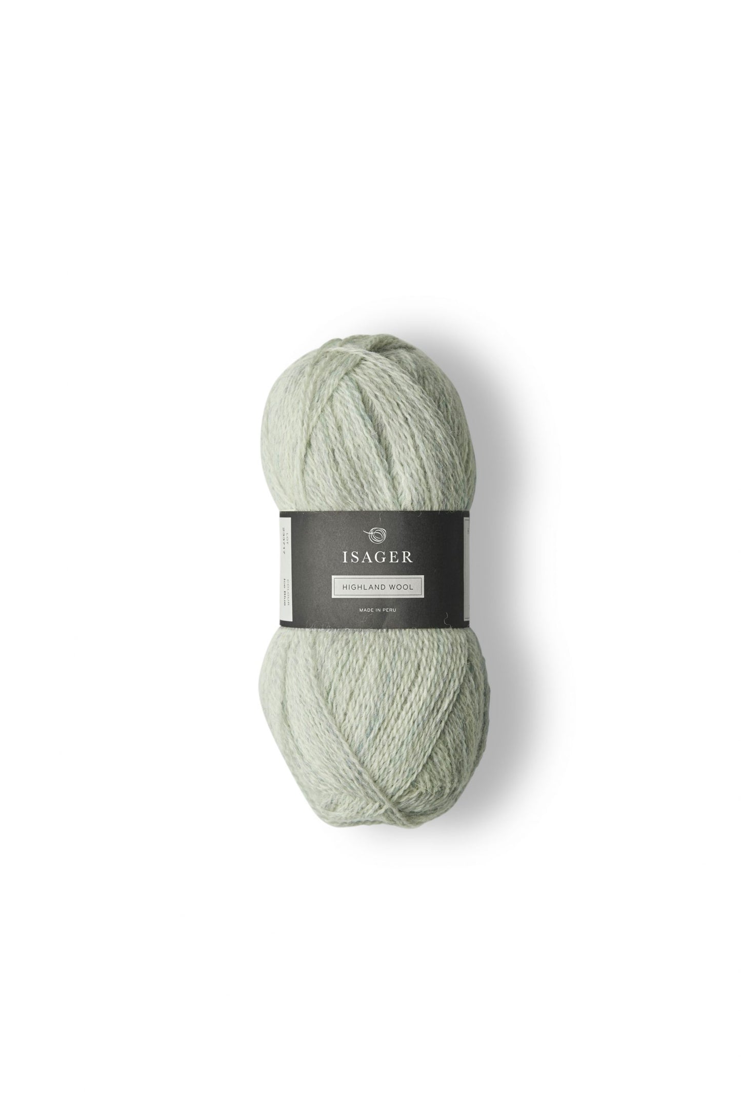 Kuvassa on Isager Highland wool -lankakerä värissä Ice Blue.