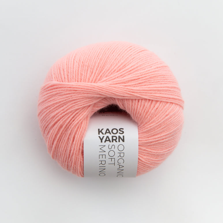 Kuvassa on KAOS YARN Organic Soft Merino -lanka värissä Charming.