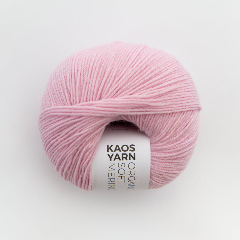 Kuvassa on KAOS YARN Organic Soft Merino -lanka värissä Gentle.