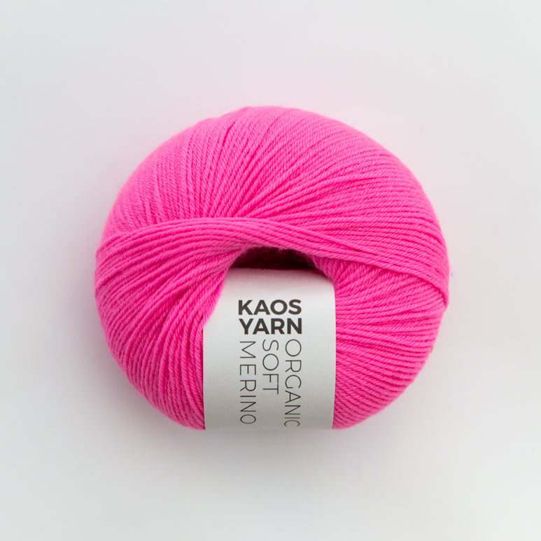 Kuvassa on KAOS YARN Organic Soft Merino -lanka värissä Charismatic.