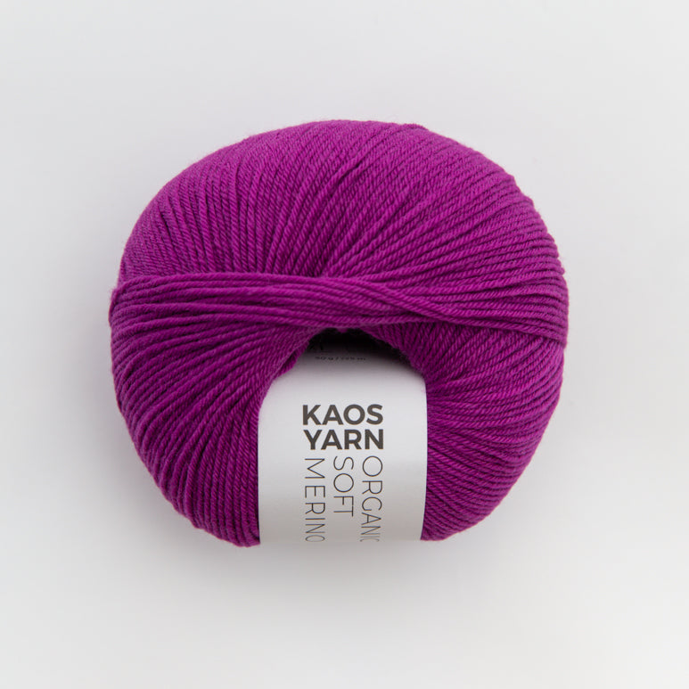 Kuvassa on KAOS YARN Organic Soft Merino -lanka värissä Magnificent.