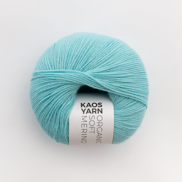Kuvassa on KAOS YARN Organic Soft Merino -lanka värissä Brilliant.