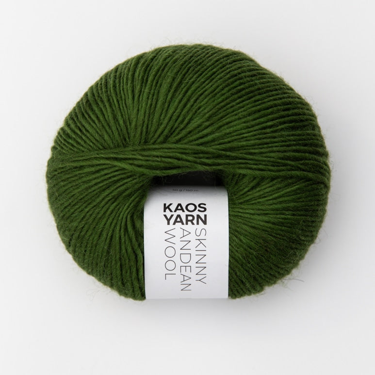 Kuvassa on KAOS Yarn Skinny Andean Wool värissä Generous.