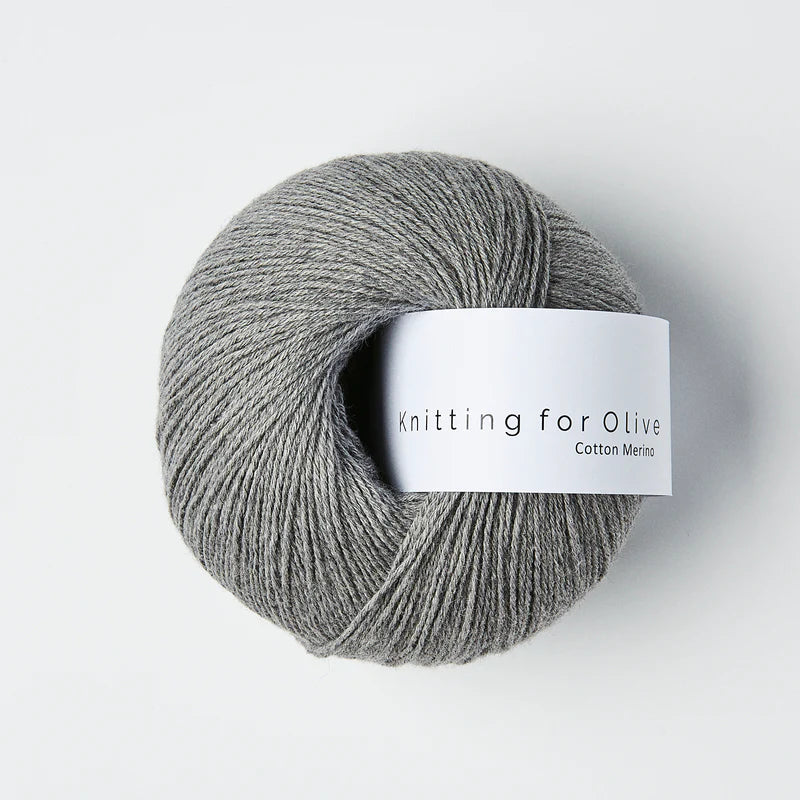 Kuvassa on Knitting for Olive Cotton Merino -lanka värissä Koala.