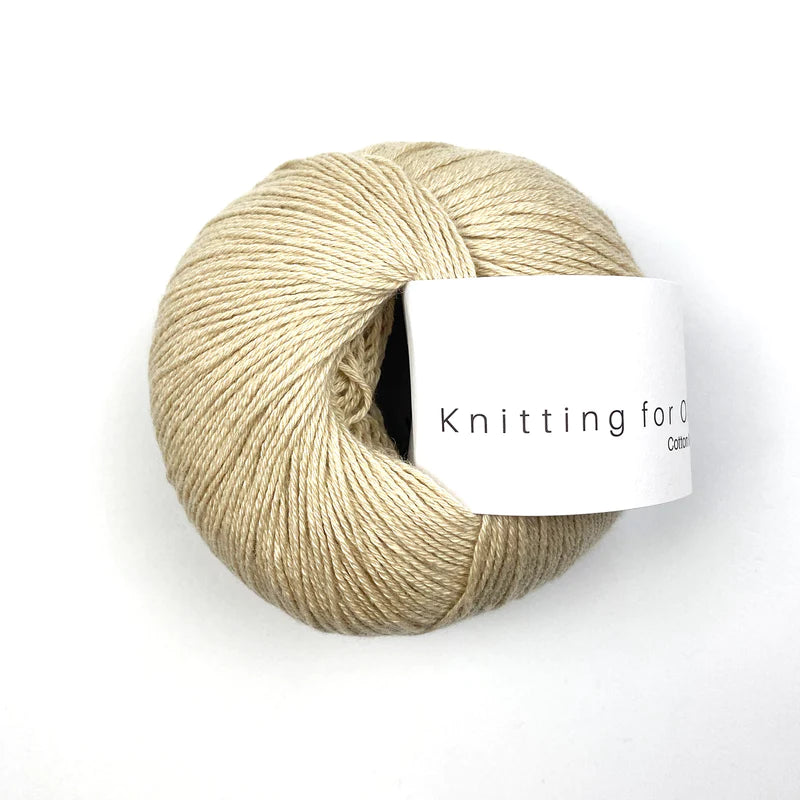 Kuvassa on Knitting for Olive Cotton Merino -lanka värissä Wheat.