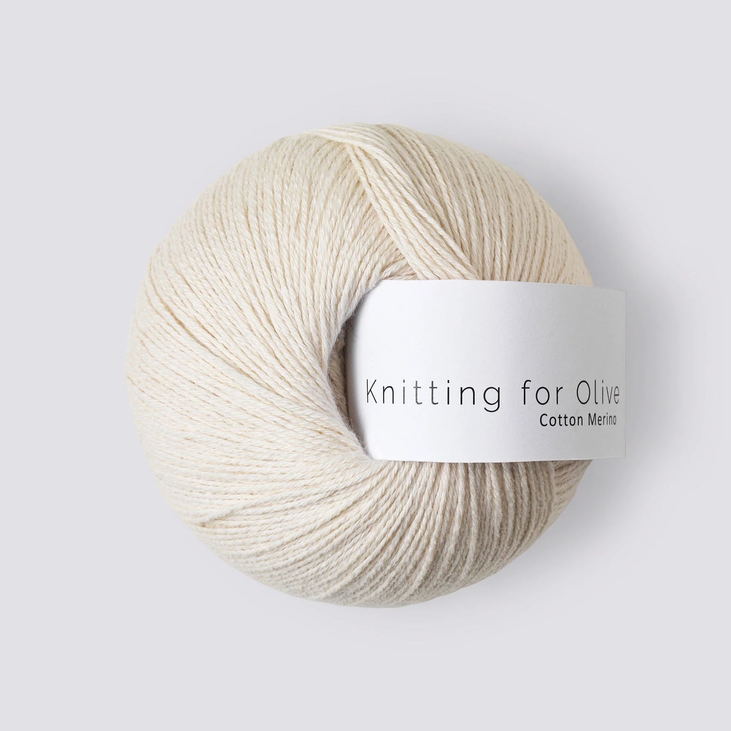 Kuvassa on Knitting for Olive Cotton Merino -lanka värissä Cream.