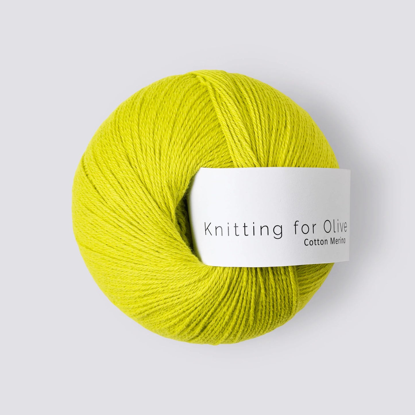 Kuvassa on Knitting for Olive Cotton Merino -lanka värissä Lime Yellow.