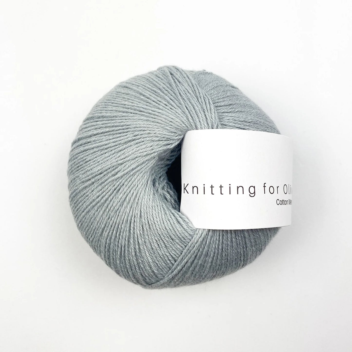 Kuvassa on Knitting for Olive Cotton Merino -lanka värissä Soft Blue.