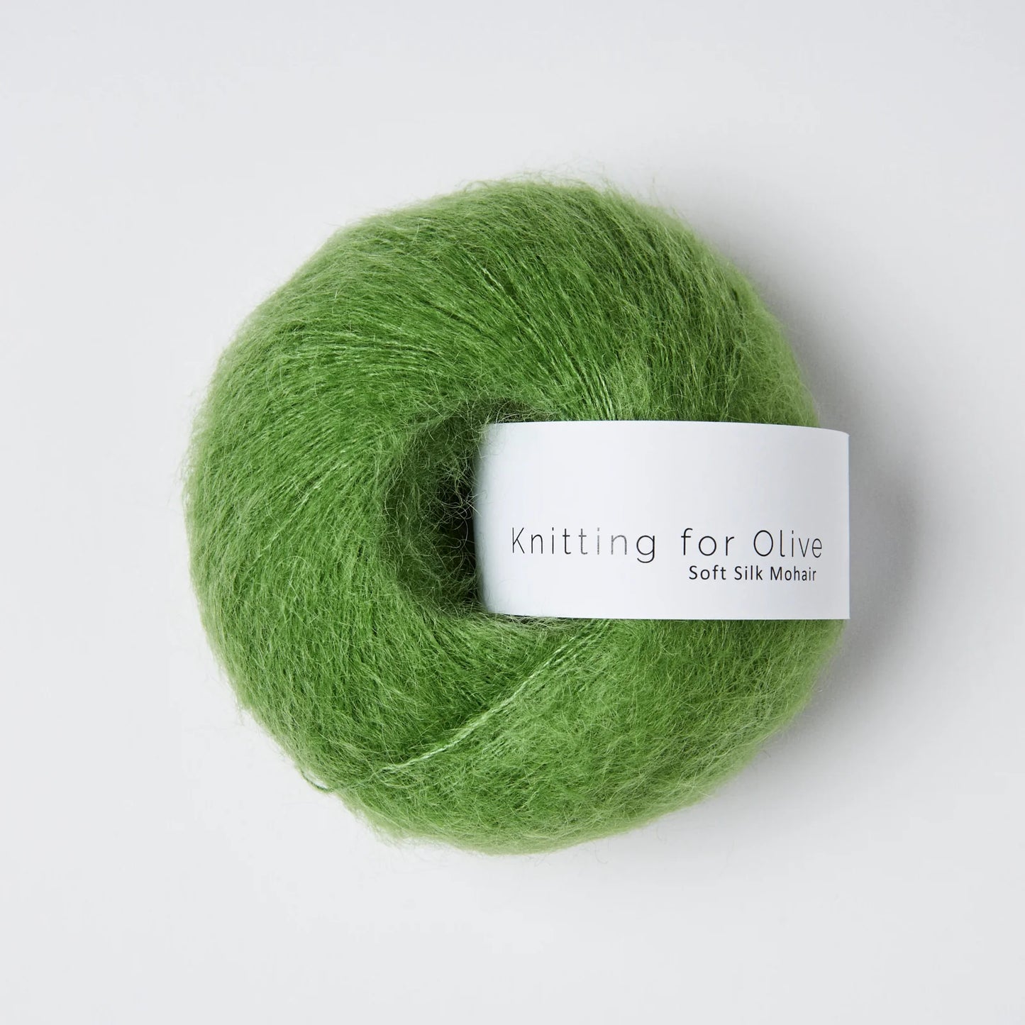 Kuvassa on Knitting for Olive Soft Silk Mohair -lanka (yarn) värissä Clover Green.