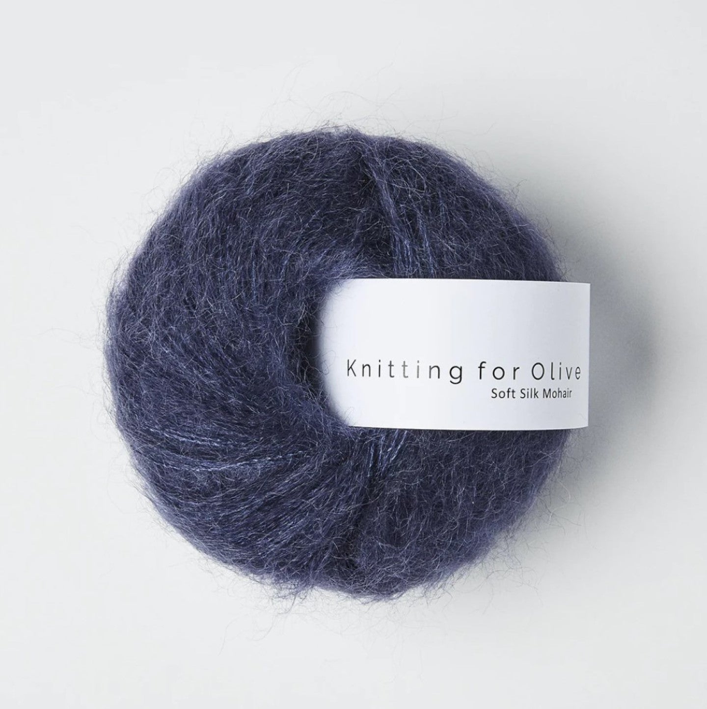 Kuvassa on Knitting for Olive Soft Silk Mohair -lanka (yarn) värissä Dark Blue.
