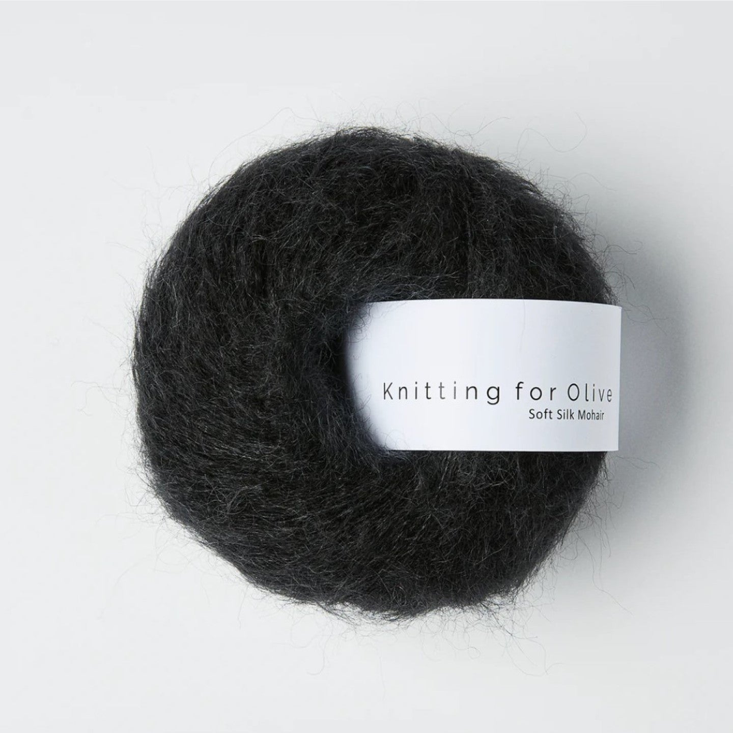 Kuvassa on Knitting for Olive Soft Silk Mohair -lanka (yarn) värissä Licorise.