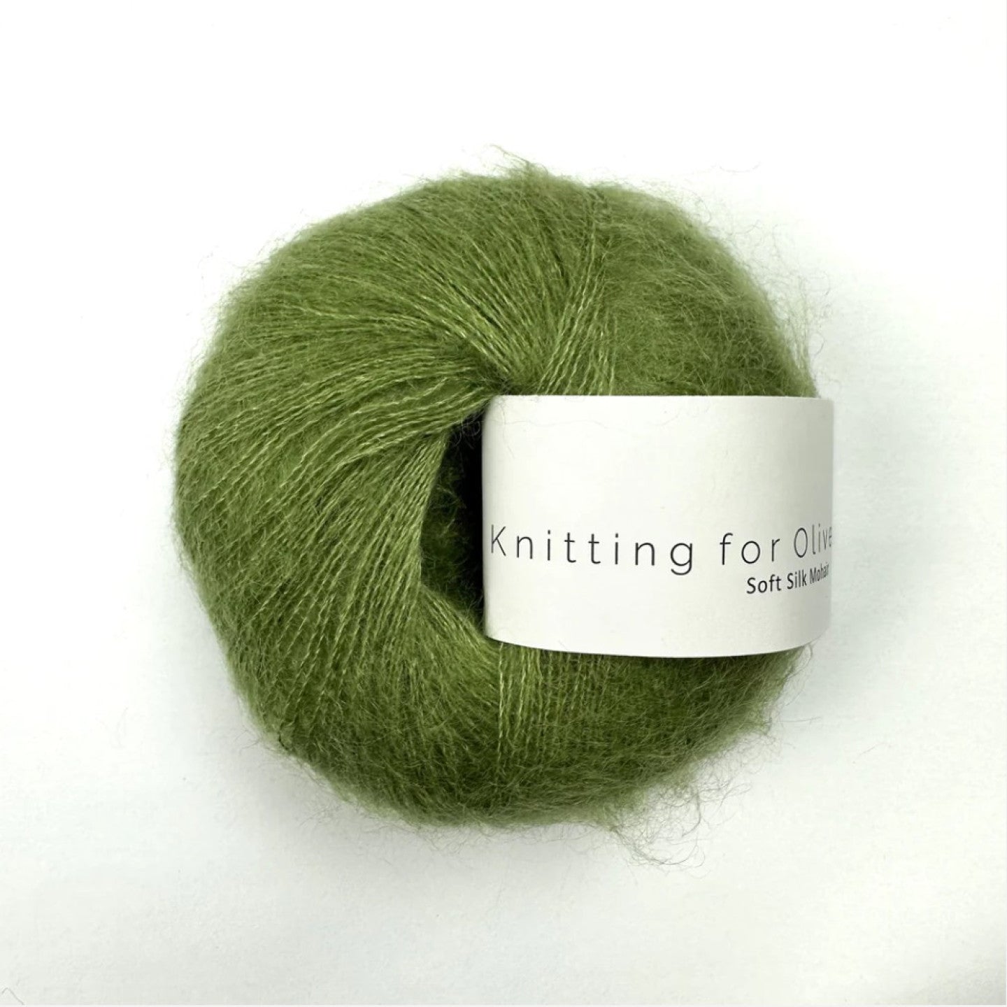 Kuvassa on Knitting for Olive Soft Silk Mohair -lanka (yarn) värissä Pea Shoots.